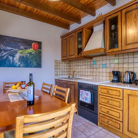 Stefanias Appartments Appartamento Ágios Matthaíos