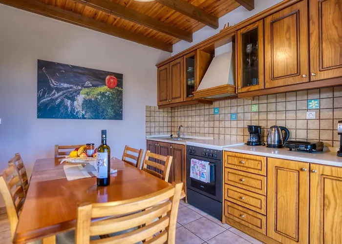 Stefanias Appartments アパート Ágios Matthaíos